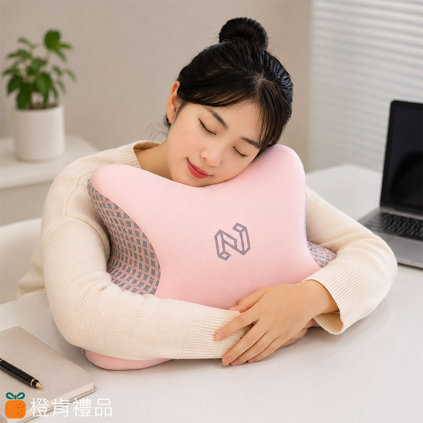 環抱式午睡枕