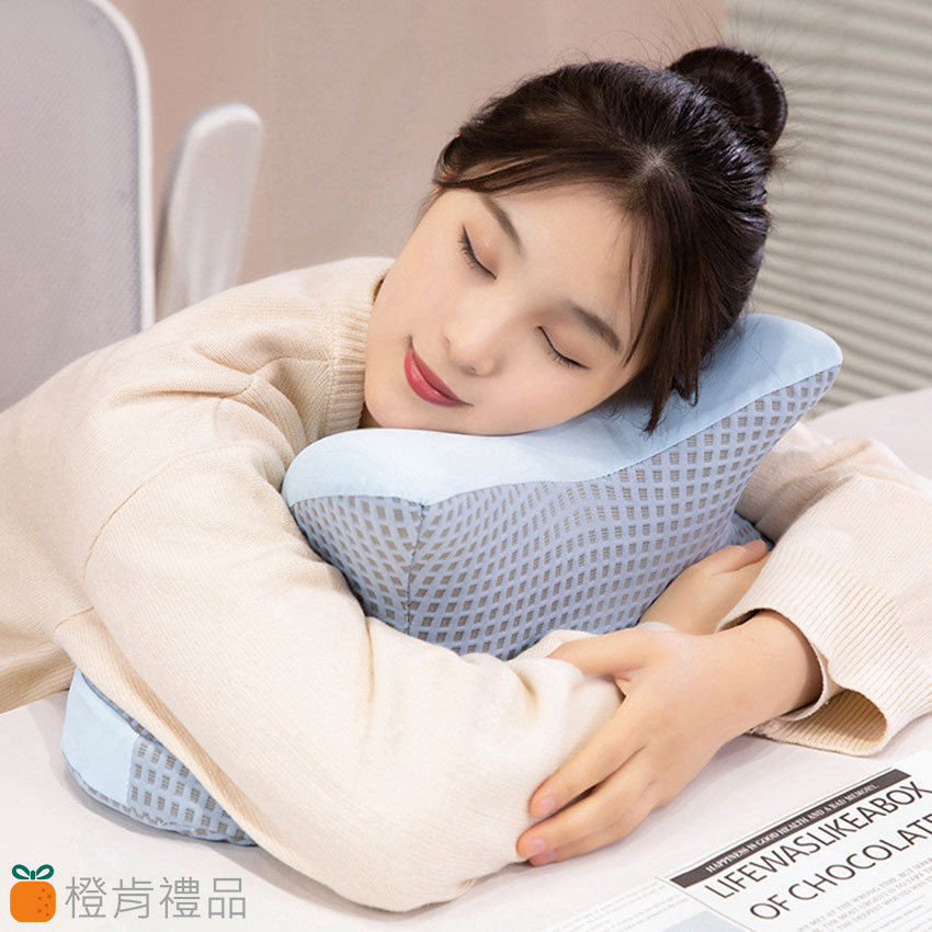 環抱式午睡枕