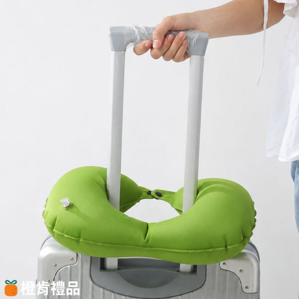 custom-press-inflatable-neck-pillow (5) 牛奶絲充氣U型頸枕