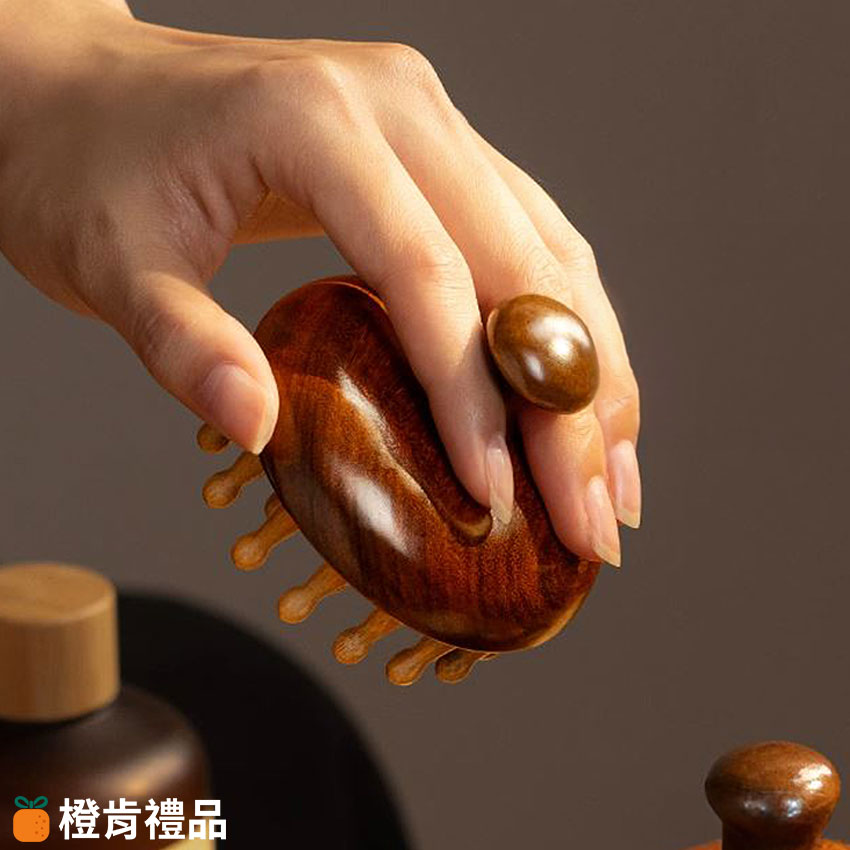 Custom Longfeng Tan Wood Massage Comb with Drawstring Pouch (12) 龍鳳檀木按摩梳